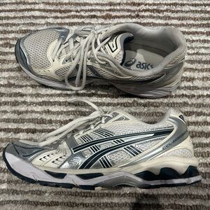ASICS Gel Kayano 14 -size 8.5 women’s in Navy white